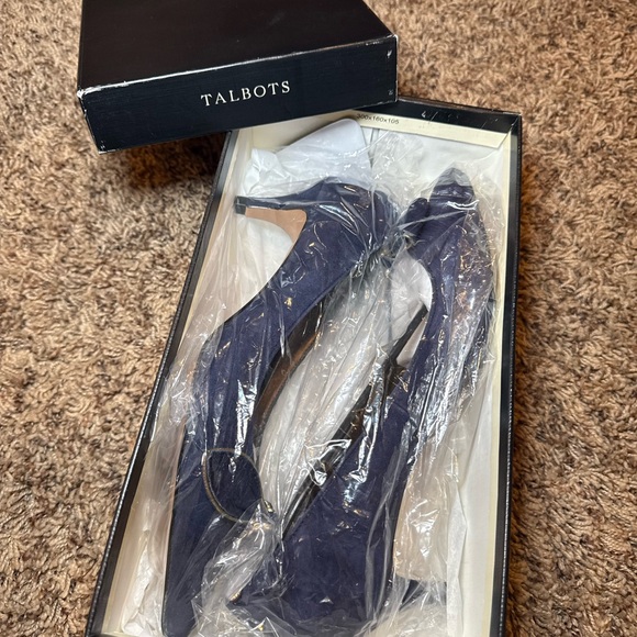 Talbots Navy Blue Suede Kitten Heels with Bow Accent 8.5 New in Box - Picture 10 of 12